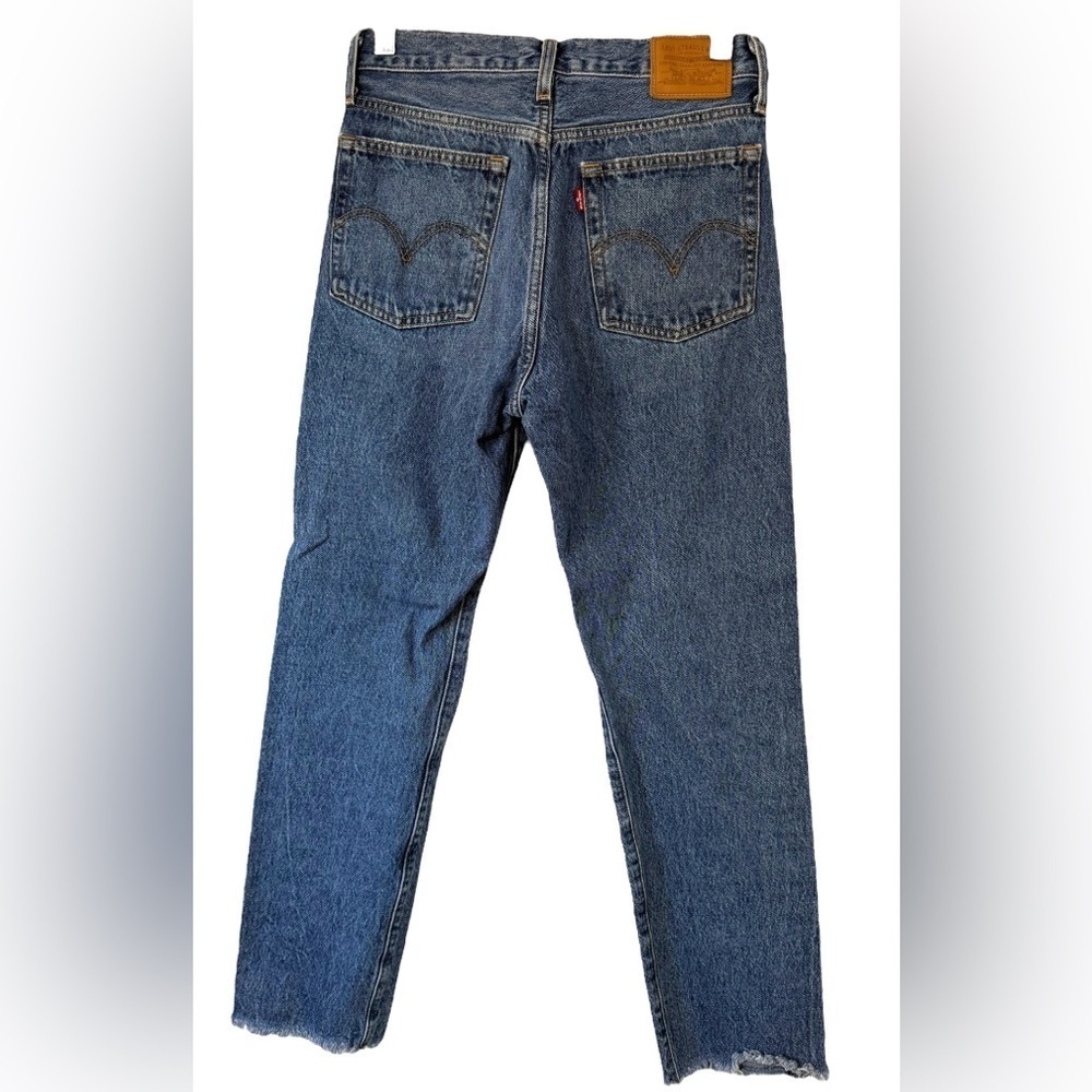 Levi's Premium Denim Wedgie Straight Size 26 Medium Wash Distressed Great Cond! - Picture 2 of 5